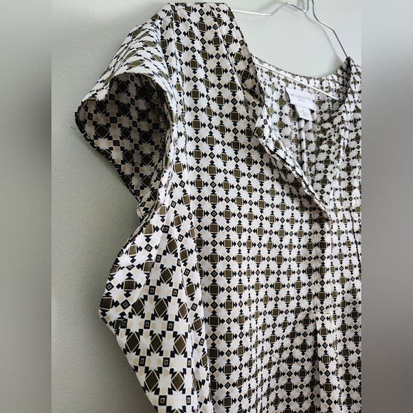 Liz Clairbone Blouse - Picture 1 of 9